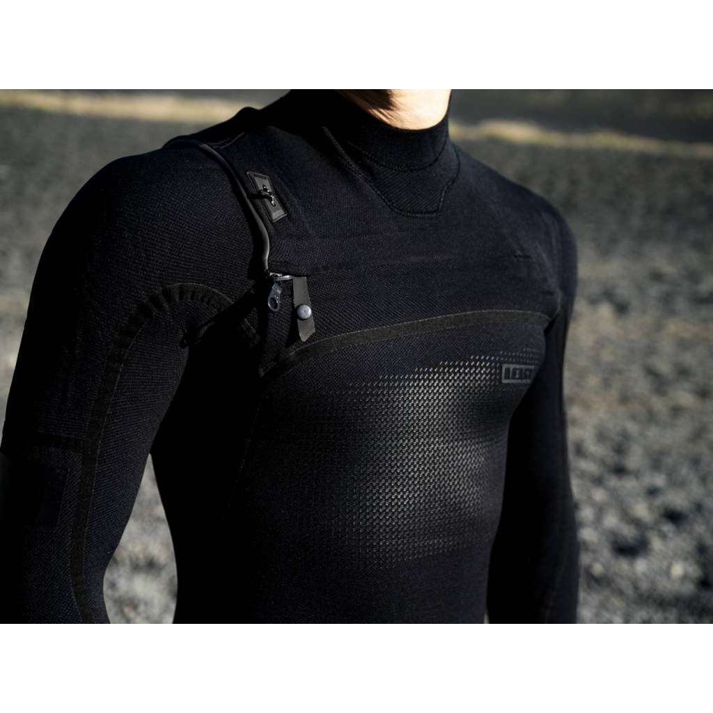ION SEEK SELECT 5/4 FRONT ZIP MEN 2026 – combinaison néoprène en action sur l'eau